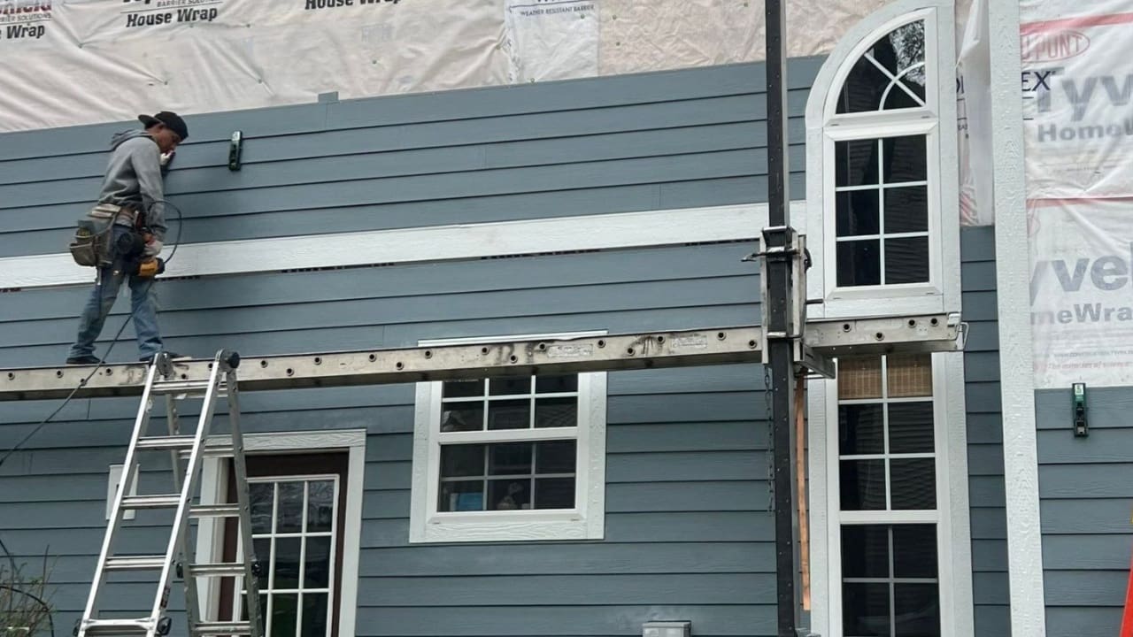 Installing Boothbay Blue Hardie Siding Installing James Hardie lap siding in Boothbay Blue