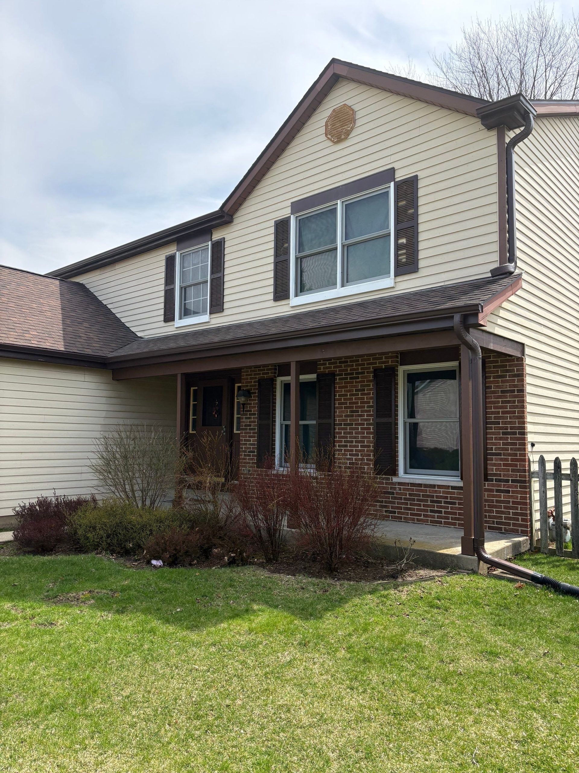 Bristol Way Cary IL before vinyl siding replacement