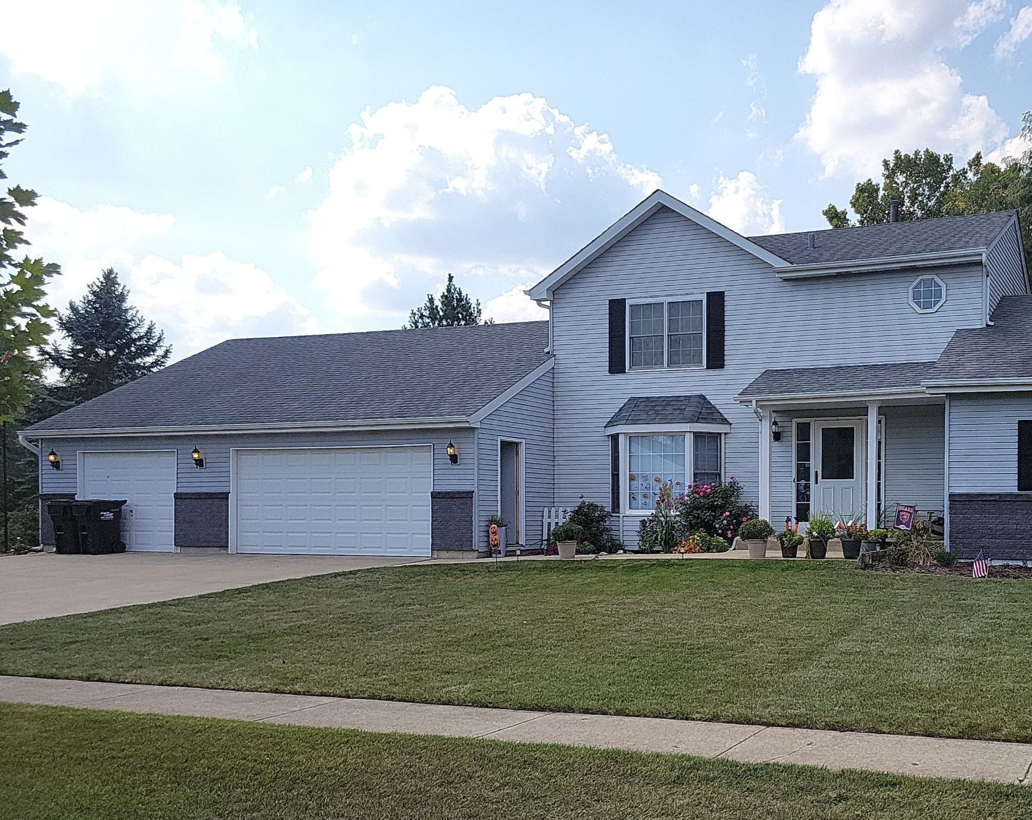 Brookwood Trail McHenry IL before total exterior makeover