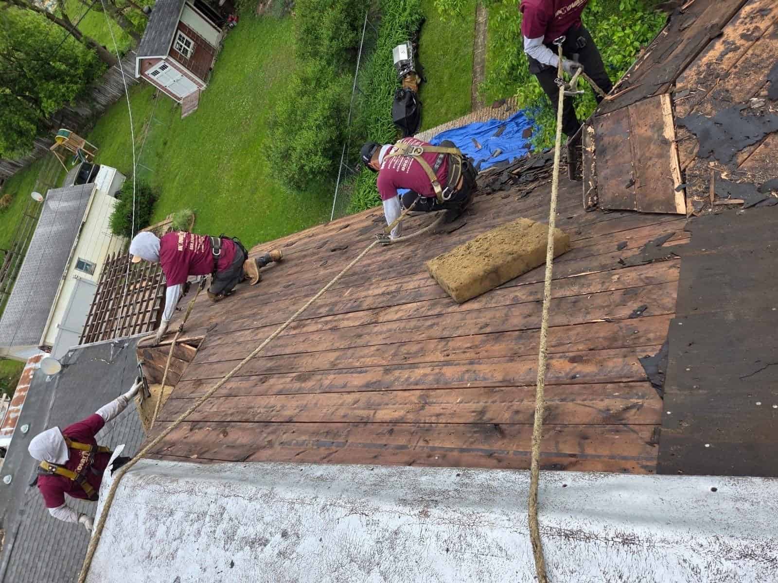 IHC crew performing a roof tear-off on a McHenry County home