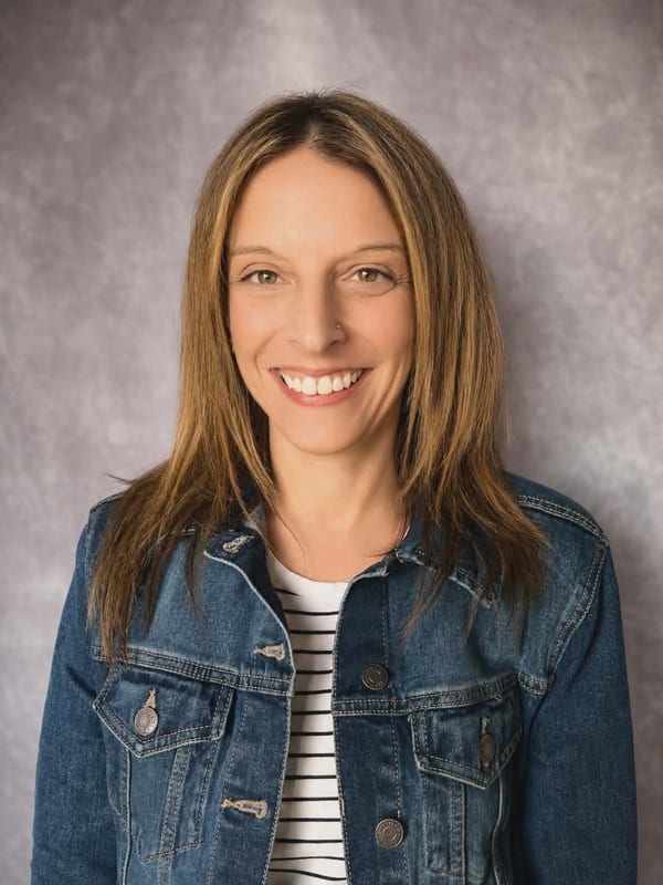 Jen Blank, Customer Service at Innovative Home Concepts
